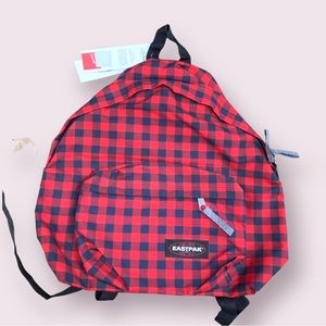 EASTPAK NWT red and blue checkered Padded Pak’r